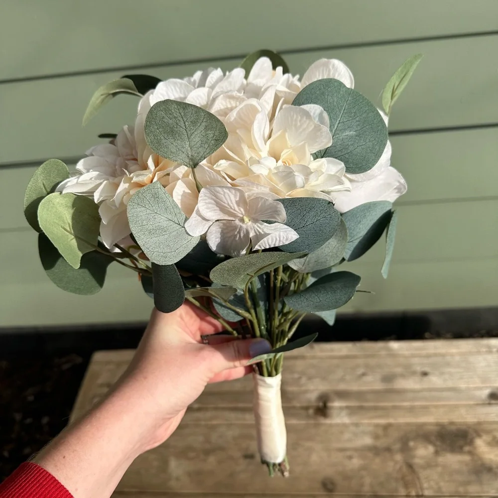 Neutral Tone Bridal Bouquets - Picture 5 of 14